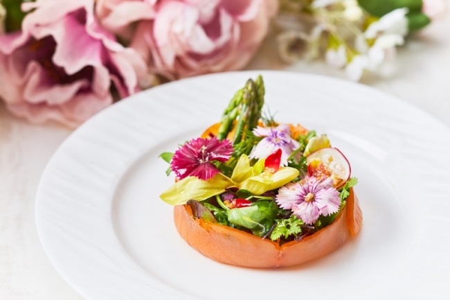 ザ ストリングス 表参道